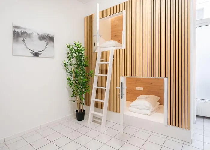 Robin Wood Capsule Kapslový hotel